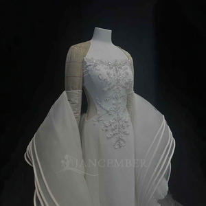 Vestido de Novia Moderno NT27 Illusion Satinado con Cuello Barco, Estilo Sirena, con Apliques Florales de Cristal y Sobrefalda Larga hasta el Suelo - Product Image 3