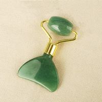 Rouleau de massage facial et oculaire en jade vert poli ODM, masseur Gua Sha en cristal imprimé au laser, anti-âge et blanchissant pour le visage, pour usage domestique