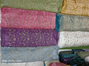 Tela de seda bordada suave Premium para vestidos de ancho 44 pulgadas tela de ropa hecha a mano para venta de exportación - Product Image 4