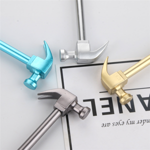 Einfacher Werbegeschenk-Kugelschreiber in Nagelhammer-Form aus Kunststoff mit 0,5 mm Strichbreite und Nagelhammer-Formfunktion - Product Image 5