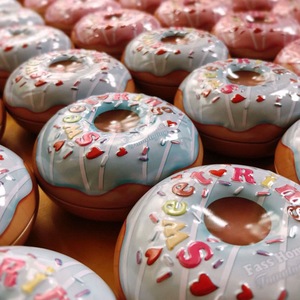 1 Piece in a <b>Tin</b> Box Super Cute Donut-Shaped Wedding Candy Box <b>Sweet</b> Temptation Baby Shower Gift Box Candy Box - Product Image 2