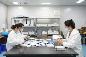 Veterinär-Schnelltest kits der Marke MR für die CDV CPV FPV RBV-Antigen erkennung bei Hunden und Katzen Einfache Bedienung - Product Image 6