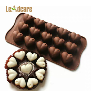 Moule à chocolat en <span class=keywords><strong>silicone</strong></span> <span class=keywords><strong>de</strong></span> <span class=keywords><strong>qualité</strong></span> <span class=keywords><strong>alimentaire</strong></span>, 15 cavités en forme <span class=keywords><strong>de</strong></span> cœur, idéal pour les gâteaux, adapté aux enfants, moule à chocolat souple DIY - Product Image 4