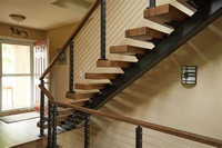 Intérieur moderne de George Group, bande de roulement d'escalier flottante en bois, design chaud, garde-corps en verre trempé pour appartement intérieur