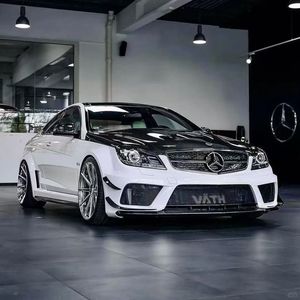 Nouveau capot moteur en fibre de carbone à moitié carbone, style Black Series, pour <span class=keywords><strong>Mercedes</strong></span>-Benz Classe C (W204) <span class=keywords><strong>AMG</strong></span> C63 (2011-2014), avec boulons - Product Image 3