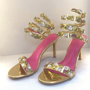 Sandalias de tacón de aguja con diseño serpentina de primavera para mujer, estilo europeo-americano, con punta abierta y parte superior de cachemira (ante de oveja), directas de fábrica. - Product Image 3
