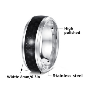 <span class=keywords><strong>La</strong></span> mode européenne et américaine ne se démode jamais. Bague en fibre de carbone et acier inoxydable. Bague tendance pour couple. - Product Image 2