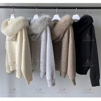 Pull à capuche avec col en fourrure de haute qualité pull-over pantalon ensemble de deux pièces sweat à capuche en laine personnalisé doux pour femmes ensemble de pull-over en fourrure