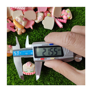 100 pièces nouveau Mini <span class=keywords><strong>Kawaii</strong></span> dessin animé ours bonbons <span class=keywords><strong>anniversaire</strong></span> gâteau résine dos plat Cabochons Scrapbook bricolage fête épingle à cheveux accessoires déco - Product Image 5
