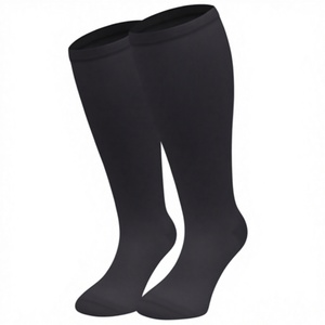 Calcetines deportivos transpirables hasta la rodilla de compresión personalizables al por mayor de Spandex/Poliéster/Algodón con soporte de arco y estampado corporal para fútbol - Product Image 3