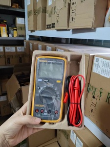 FL UK E 15B MAX-01  17B MAX-02 15B MAX-KIT  15B Pro 18B+  101 106 107 110 115C 116C 117C 12E+ มัลติมิเตอร์แบบดิจิตอล - Product Image 3