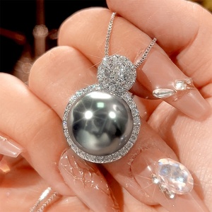 Wholesale Fashion Eco-friendly Copper 16-12mm Round Grey Pearl Jewelry Set Elegant Simple Pendant <b>Earrings</b> Set for Women - Product Image 5