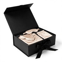 Boîtes d'emballage cadeau pliantes magnétiques personnalisées avec ruban pour vêtements, logo estampé or, matériaux recyclés, vernis UV mat