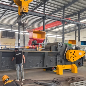 Broyeur de bois industriel avec alimentation par plaques à chaînes par <span class=keywords><strong>Morethan</strong></span> pour usine de granulés de biomasse et déchets forestiers - Product Image 2