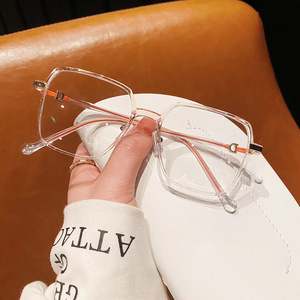 Gafas con montura cuadrada transparente, anti luz azul, montura completa, unisex, lentes de acetato TR para un look moderno. - Product Image 4