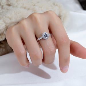 Bague en diamant personnalisée MSR-1747, dernière collection, or 18k/14k/PT950, taille ronde, 1CT D VS1, diamant de laboratoire - Product Image 3