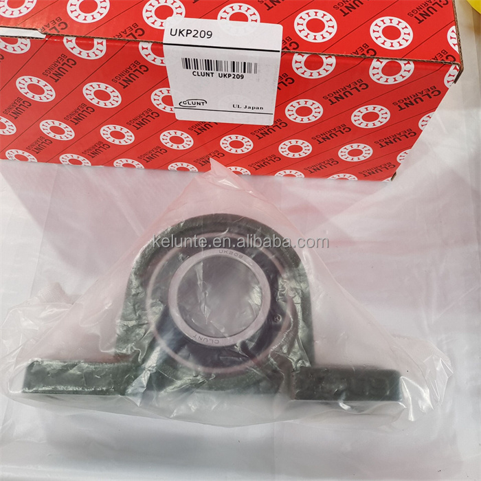 YAR208TF outer spherical bearing with flange