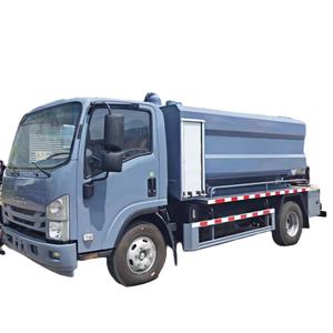 Excavatrice sous vide de camion de nettoyeur d'eaux usées de 2600 gallons utilisée pour le nettoyage des fosses septiques et des tuyaux de toilette - Product Image 1