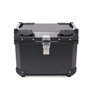 Boîte à bagages arrière pour moto 47L par <span class=keywords><strong>JDR</strong></span> - Construction en ABS durable, garantie <span class=keywords><strong>de</strong></span> qualité d'un an - Product Image 1