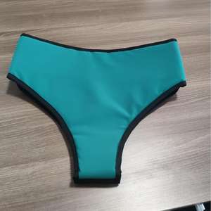 Tablier de plomb de <span class=keywords><strong>protection</strong></span> contre les rayons <span class=keywords><strong>X</strong></span> de haute qualité <span class=keywords><strong>Protection</strong></span> contre les radiations lisse Conception légère Épaisseur de taille personnalisable Fabriqué en Chine - Product Image 1