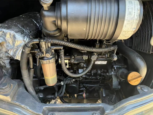 Mini Excavadora de Alto Rendimiento de 2 Toneladas Komatsu PC20MR, Excavadora de Tipo Oruga con Motor y Bomba para Jardinería con Certificación CE EPA - Product Image 5