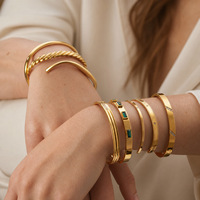 Bracelet jonc personnalisé pour femme en acier inoxydable plaqué or 18 carats avec zircon incrusté et fermoir à charnière, bijoux de mode pour femme, vente en gros