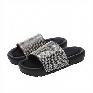 Sandalias Planas Personalizadas para Mujer, Decoración Brillante para Exteriores, Resistentes, Ligeras y Antideslizantes - Product Image 2