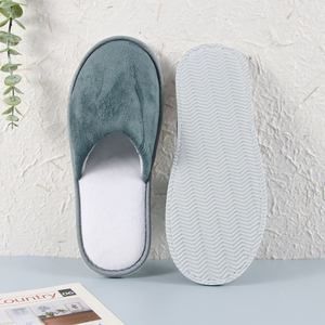 Pantofole Calde e Morbide Monouso in Velluto Corallo Ecologico con Colore e Misura Personalizzati per Hotel, Spa e Uso Domestico - Product Image 5