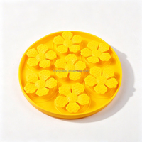 Tapis de stimulation olfactive et de léchage pour animaux de compagnie en silicone, motif fleur, jaune clair, 8 couleurs, pour le bain, avec ventouse