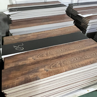 Klick-Installation LVT-Bodenbelag Eiche Selbstklebender LVT-Bodenbelag Wasserdichter LVT-Bodenbelag zum Verkleben