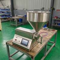 Machine de remplissage semi-automatique à pompe à rotor en acier inoxydable avec servomoteur pour gommage corporel, beurre de cacahuète et pâte de chocolat