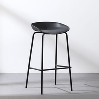 Mobilier de salon moderne de luxe Tabourets de bar en cuir de qualité classique à ossature métallique de haute qualité pour coin cuisine design café restaurant
