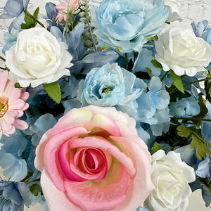 ลูกบอลดอกไม้ประดิษฐ์แสนโรแมนติก สีฟ้าไฮเดรนเยีย สีขาวกุหลาบ สีชมพูเดซี่แอฟริกัน จัดแต่งแบบผสมผสาน สำหรับตกแต่งงานแต่งงาน - Product Image 2