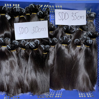 Vente en gros de cheveux humains indiens naturels bruts originaux de 100g, style personnalisé, faisceaux de tissage de cheveux vierges alignés avec des cuticules à ondes longues