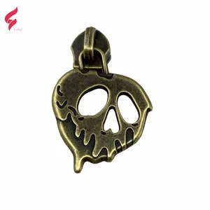 Schnelle Lieferung Dekoration Kleidungs stück 5 # Nylon Puller machen benutzer definierte Logo Metall Gold Reiß verschluss zieht für Kleidung/Tasche