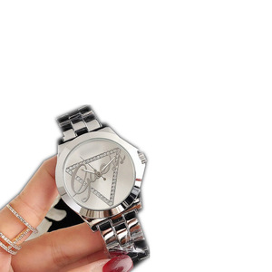 Reloj de Moda para Mujer al por Mayor, Reloj Electrónico con Correa de Acero y Pedrería Rosa para Mujer - Product Image 5