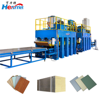 Ligne de production de formage à chaud à commande PLC haute efficacité, automatique pour façades et intérieurs avec panneaux en nid d'abeille en aluminium