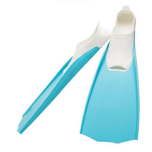 ฟินว่ายน้ำซิลิโคนคุณภาพสูง GD ปี 2018 ปลอดสารพิษ รับผลิตแบบ OEM สำหรับผู้ใหญ่ พร้อมโลโก้ MST สีชมพู เหลือง น้ำเงินแบบตะวันตก ฟินดำน้ำ - Product Image 4