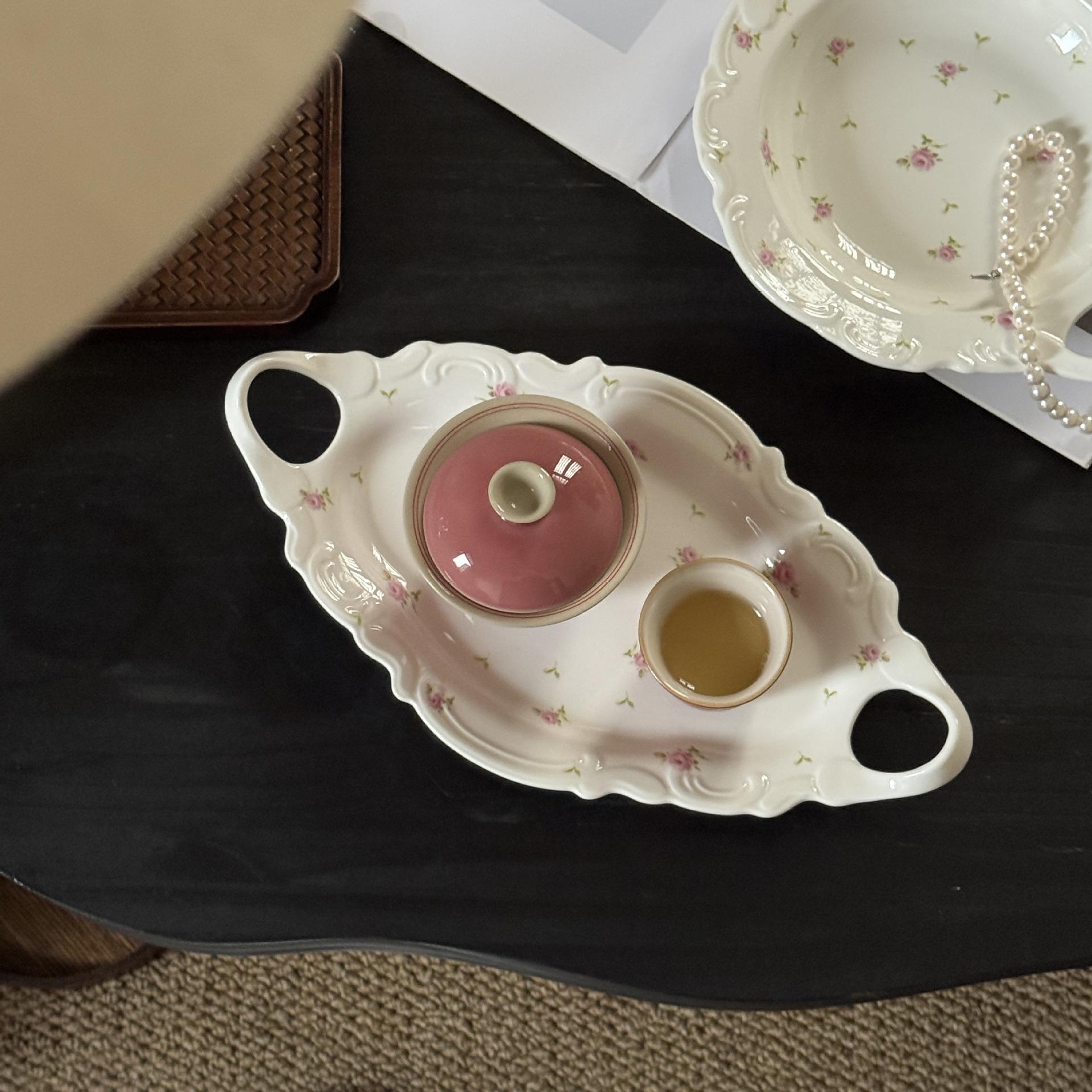 ถาดรูปไข่รูปกุหลาบสีชมพู