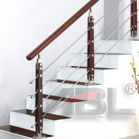 Main courante d'escalier en verre d'acier inoxydable de Offre Spéciale conception de gril d'acier inoxydable pour la balustrade d'escalier d'or en métal de balcon