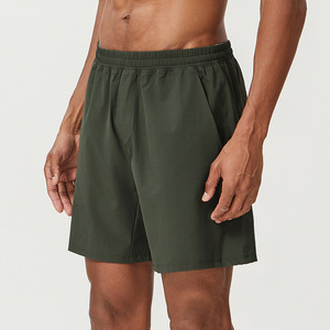 Shorts de <span class=keywords><strong>course</strong></span> et de basketball imperméables à taille élastique en 95% polyester et 5% élasthanne avec poches, shorts de sport personnalisés pour hommes - Product Image 3
