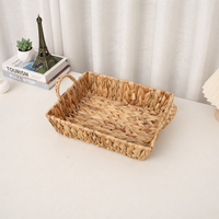Panier de pique-nique rectangulaire minimaliste fait main en jonc de mer, écologique et polyvalent, idéal pour la maison et la cuisine