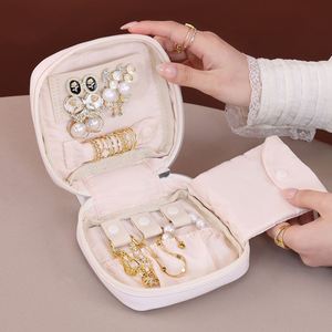 Sac Organisateur Exquis Résistant à l'Eau avec Fermeture Éclair, Grande Capacité Portable pour Boucles d'Oreilles, Colliers, Mini Porte-Bagues - Product Image 2