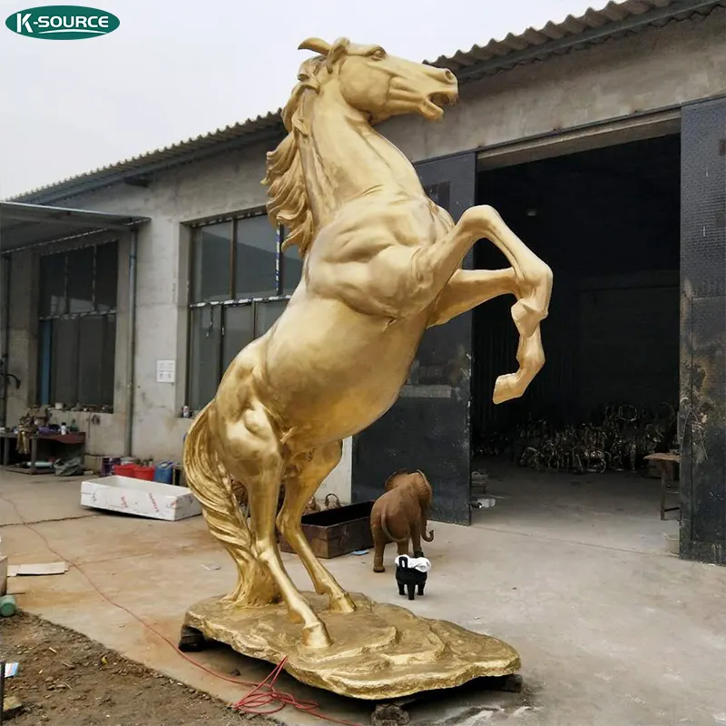 Escultura de caballo de salto para decoración al aire libre, estatua de caballo de bronce dorado