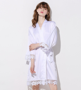 Robe de mariée en <span class=keywords><strong>satin</strong></span> de soie personnalisée avec logo, <span class=keywords><strong>couleur</strong></span> unie, dentelle, robe de demoiselle d'honneur, kimono, peignoir, robe de fête de mariage, col en V - Product Image 5