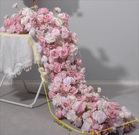 Nieuwe roze bloemenballen bruiloft conferentietafels bloemstukken bruiloftbogen achtergrond schappen decoratieve bloemenrijen