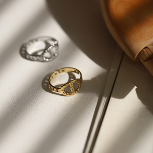18K Gold Plated Titanium Steel Twist Pig Nose <b>Opening</b> <b>Ring</b> Wholesale - Product Image 3