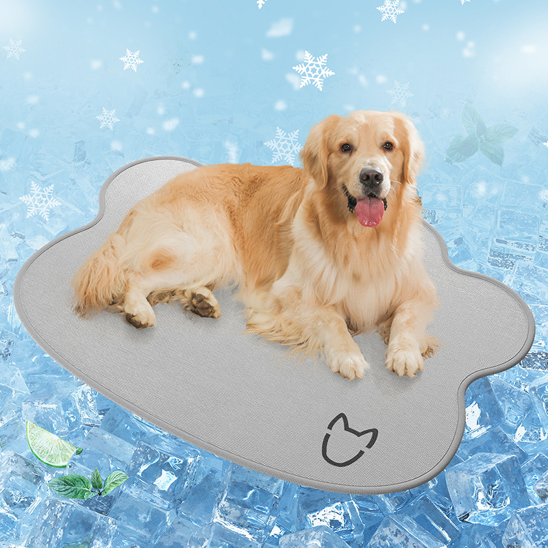 Ice Silk Pet Mat - Simple Dog Head Shaped Light Gray