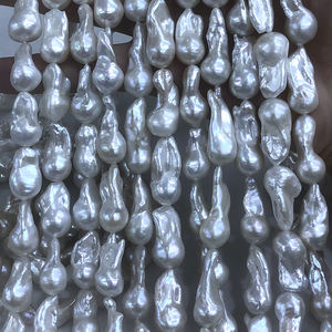 Zhuji Großhandel natürliche süße kleine Barock Perlens trang, dreifach A-Klasse, hoher Glanz, sehr saubere Oberfläche, 10-13mm Breite - Product Image 1