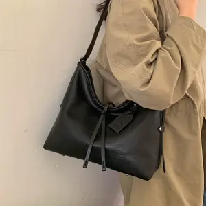 L'Ultima Borsa all'Ingrosso con Tracolla, Grande Capacità, Ultima Tendenza della Moda - Product Image 2